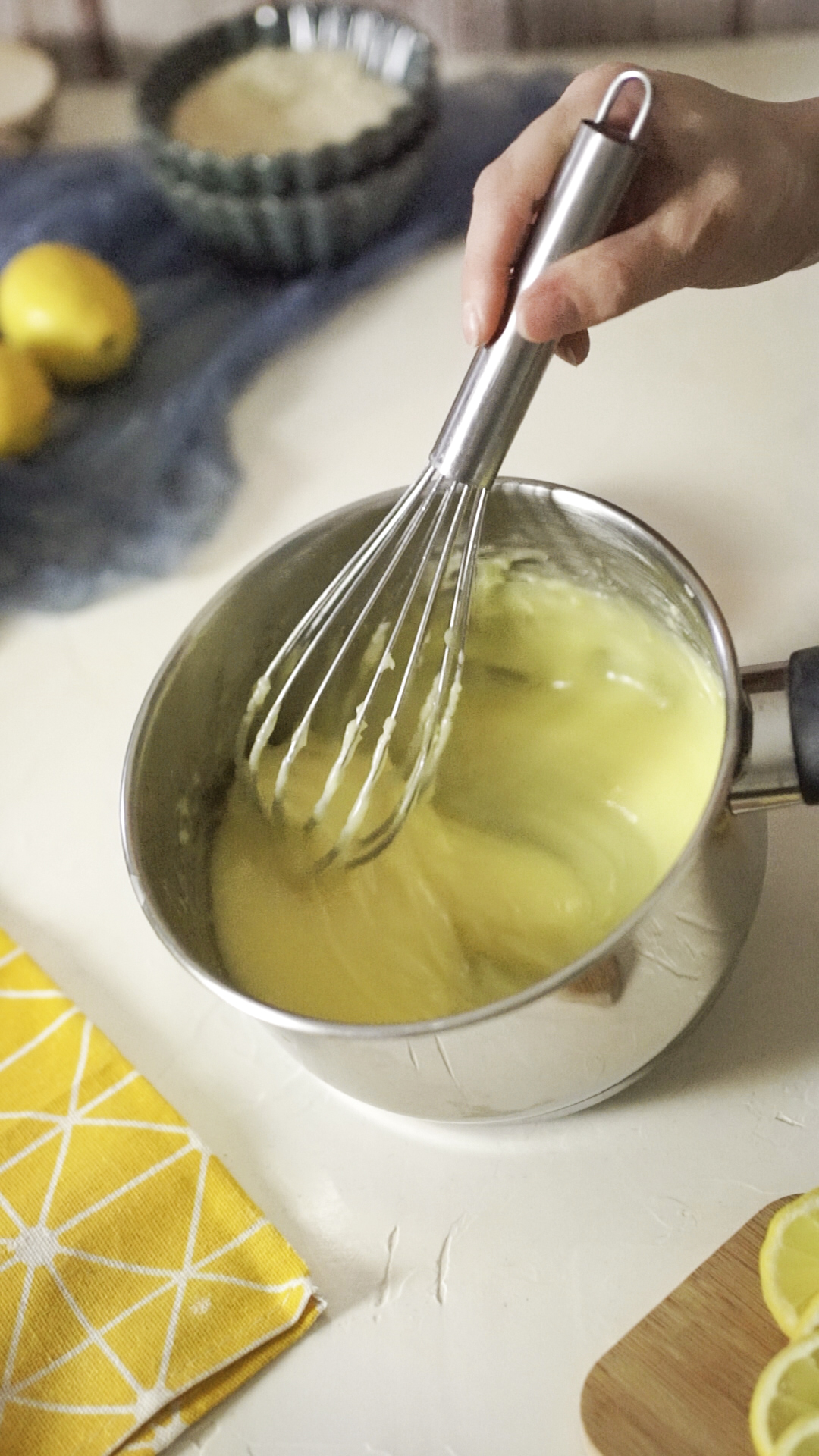 Cours de pâtisserie à domicile à Montréal : préparation d'une crème citron